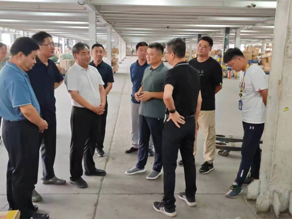 省生态环境厅及新乡市环保局辅导光临冠威园区调研